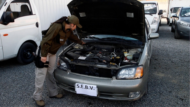 Carabineros desmanteló en Machalí un acopio de vehículos robados