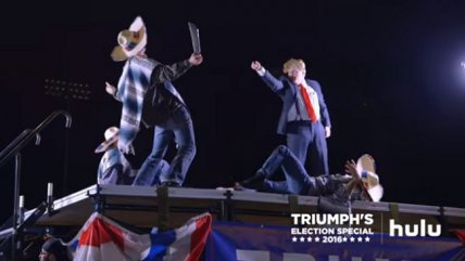 Trump explícito: Ahora combate a golpes a los mexicanos