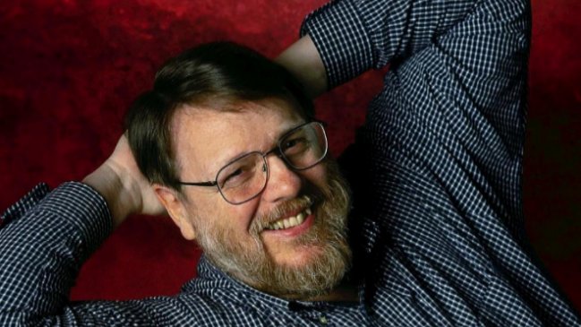 Falleció el creador del correo electrónico y el arroba