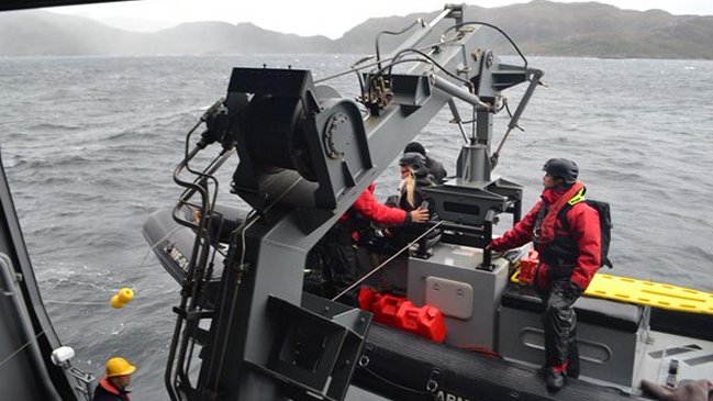 Armada rescató a yatista finlandesa en el Estrecho de Magallanes