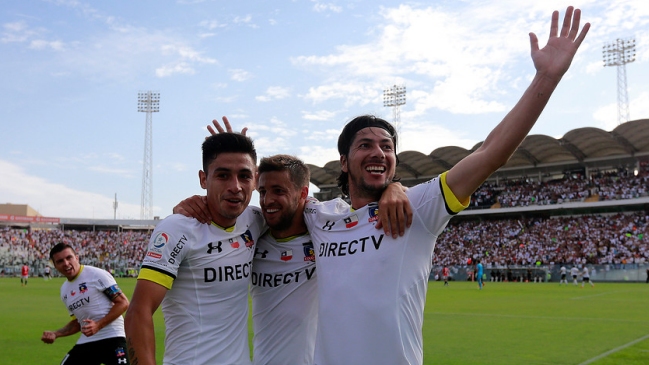 Resumen: Colo Colo celebró ante U. Católica y se mantuvo como único puntero del Clausura