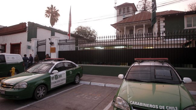 Comisaría de Lampa fue atacada con bombas de ruido