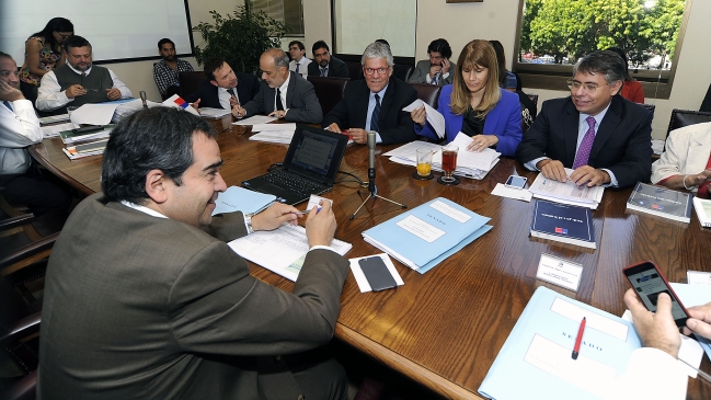 Comisión de Trabajo del Senado despachó la reforma laboral