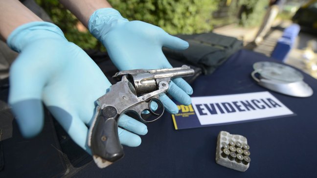 Joven de 15 años disparó en la cabeza a guardia de supermercado en La Serena