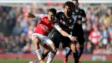 Alexis Sánchez sufrió en cancha la eliminación de Arsenal en la FA Cup