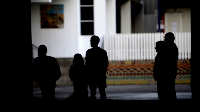 Unos 100 mil niños y jóvenes no han vuelto a clases por estar fuera del sistema escolar