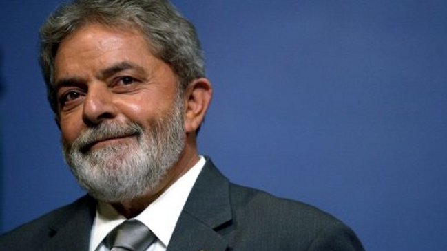 Lula analiza ser ministro del Gobierno de Rousseff, según la prensa