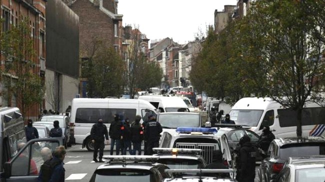 Operación antiterrorista deja tres policías heridos en Bruselas