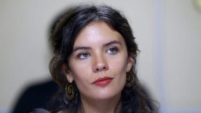 Camila Vallejo dejó presidencia de Comisión de Educación de la Cámara Baja
