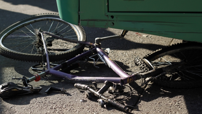 Un ciclista murió al ser impactado por bus del Transantiago