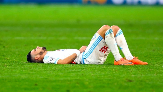 Mauricio Isla fue titular en dura derrota de Olympique Marsella ante Stade Rennes