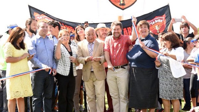 Presidenta Bachelet inauguró el Estadio Municipal de Cerrillos