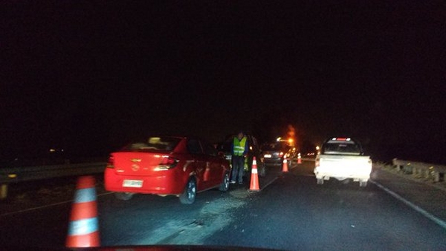 Choque múltiple involucró a cinco vehículos en Autopista del Sol