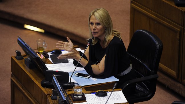 Lily Pérez manifestó apoyo a proyecto que despenaliza aborto en tres causales