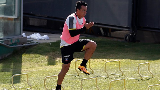 En Colo Colo creen que Esteban Paredes estará recuperado en dos semanas