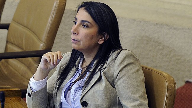Diputada Rubilar fue trasladada a Clínica Las Condes tras descompensación