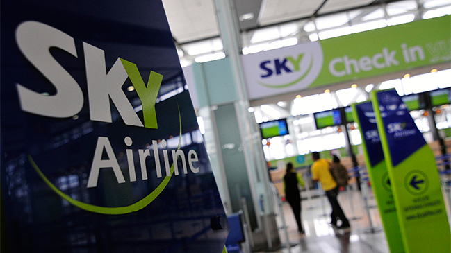 Sindicato de Sky Airline aplazó huelga de este jueves