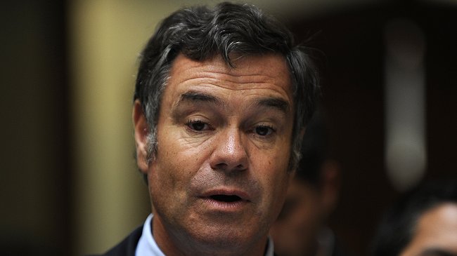 Ossandón vuelve a calificar al SII como 