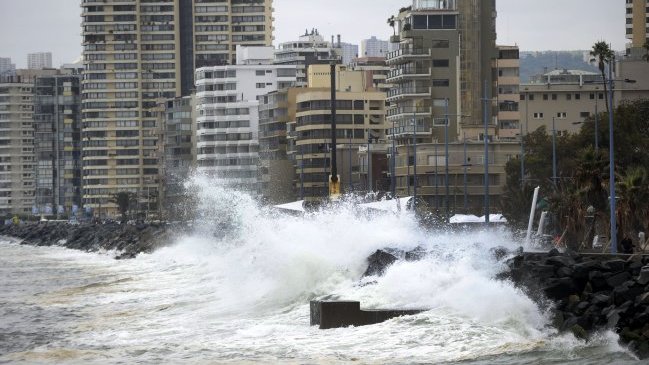 Armada emitió aviso especial por marejadas entre Arica y Arauco