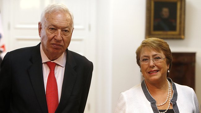 Canciller español: Tendemos la mano a Chile para ayudarlo en su desarrollo económico