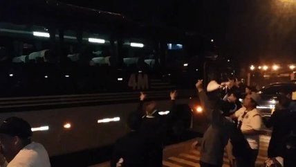 Hinchas de Colo Colo ya arriban a Arequipa para duelo ante Melgar