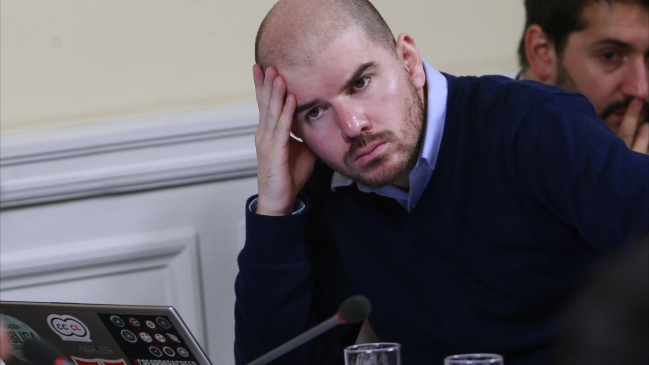 Jackson desmintió haber aprovechado viajes pagados por el Congreso para reunir firmas