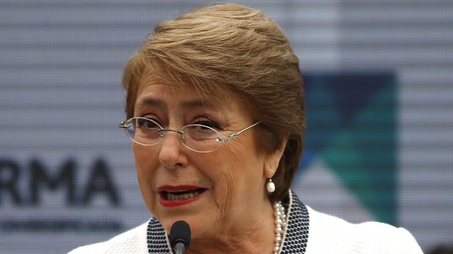 Bachelet tiene un 26 por ciento de aprobación, según la encuesta Adimark