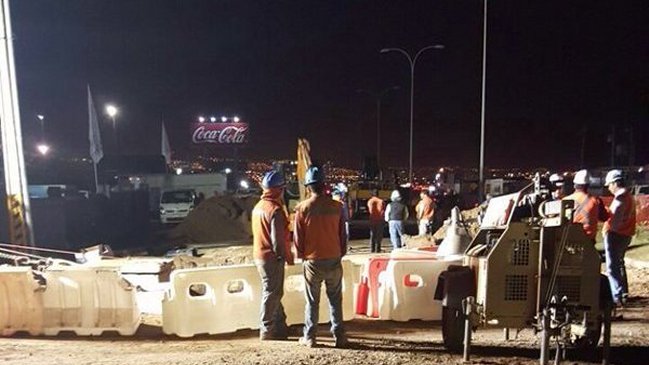 Continúa trabajo de reposición de agua potable en Antofagasta