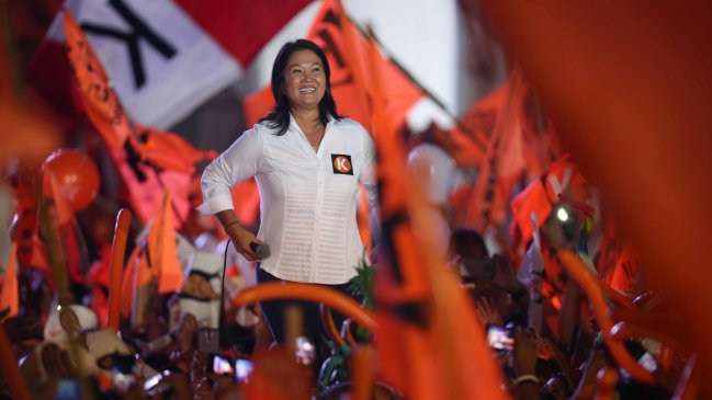 Candidatos a la presidencia de Perú cerraron sus campañas en Lima y Cuzco