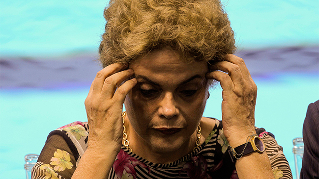 Comisión del juicio a Rousseff se enfrasca en tenso y largo debate previo a la votación