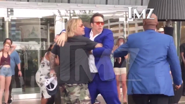 El confuso incidente entre Nicolas Cage y Vince Neil