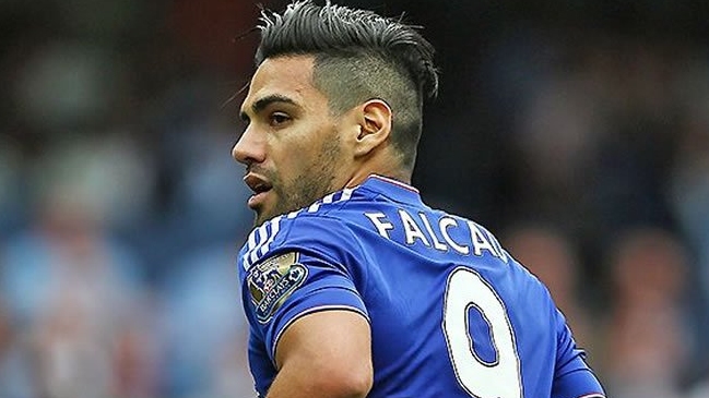 Radamel Falcao volvió a las canchas tras más de cinco meses en derrota de Chelsea
