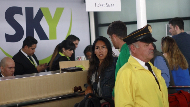 Las soluciones para los pasajeros afectados por la depuesta huelga de Sky