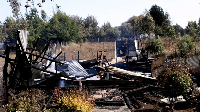 Un tercer ataque incendiario se registró este martes en la provincia de Arauco