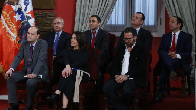 Periodista: Consejo de Observadores le hacen un gran favor al proceso constituyente