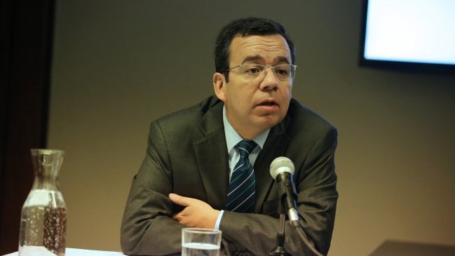 Ministro de Economía por pugna con Uber: Necesitamos tener nuevos oferentes