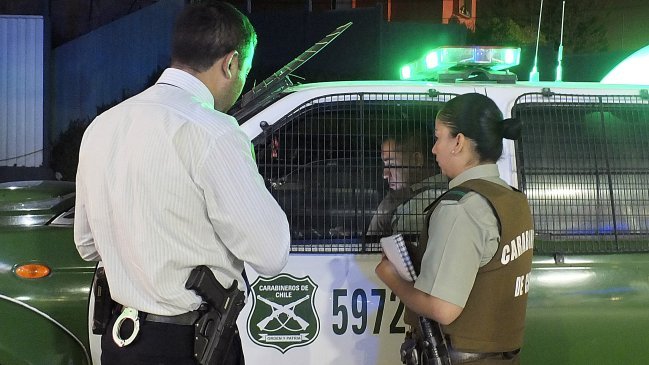 Carabineros detuvo a dos hombres por receptación de camioneta robada