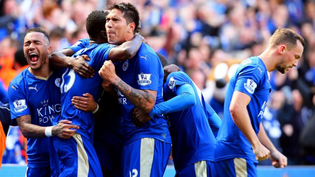 Leonardo Ulloa salvó en el último minuto a Leicester City ante West Ham United