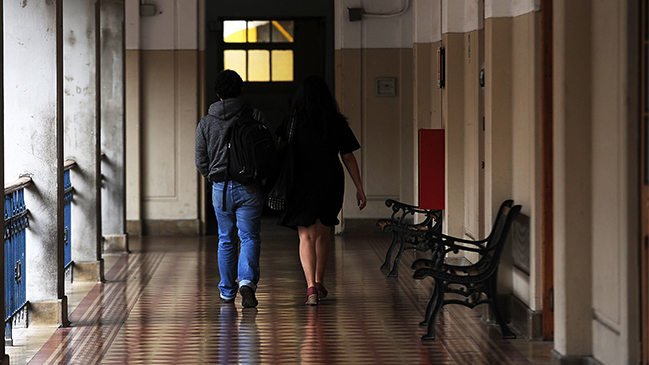 Las universidades e institutos que suspendieron sus clases