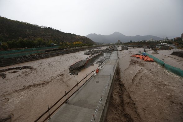 [fotos] Las Imágenes Que Dejó El Desborde Del Río Mapocho En