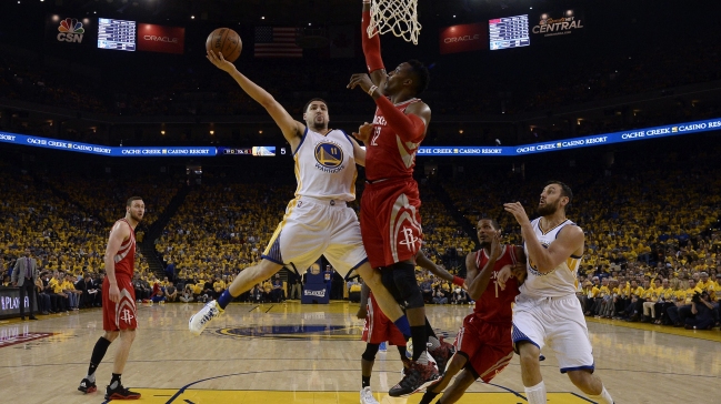 Los Warriors apelaron a Klay Thompson para aumentar su ventaja