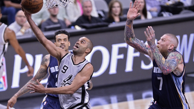 San Antonio amplió su ventaja ante Memphis gracias a los suplentes