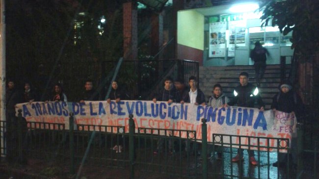 Secundarios toman un conjunto de colegios en víspera de marcha estudiantil