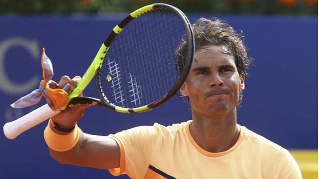 Nadal avanzó a paso firme a los cuartos de final del Conde de Godó
