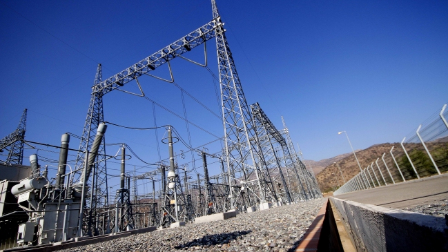 SEC investiga apagón que dejó sin electricidad a más de 400 mil familias en tres regiones