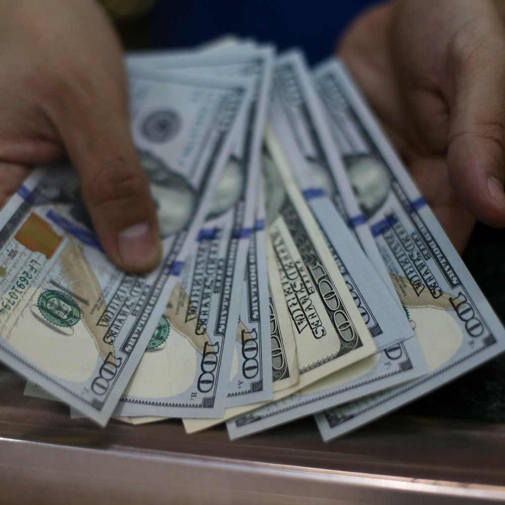 Los ganadores y perdedores que trae consigo la baja del dólar