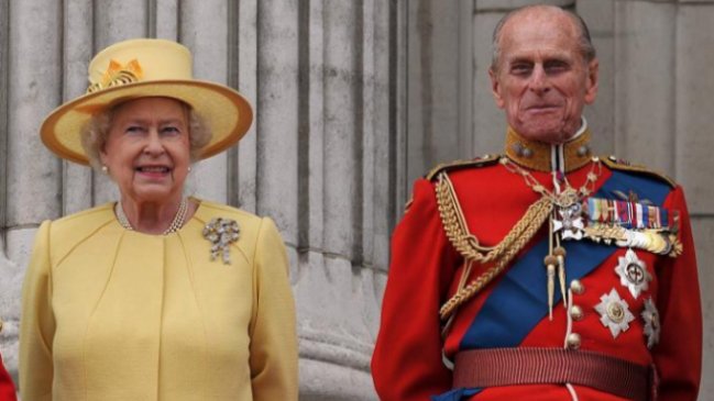 Subastan carta de la Reina Isabel II por más de 13 millones de pesos