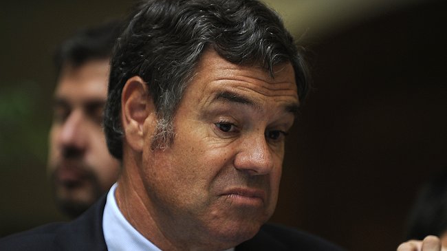 Ossandón se suma a proceso constituyente y anuncia intención de hacer un cabildo