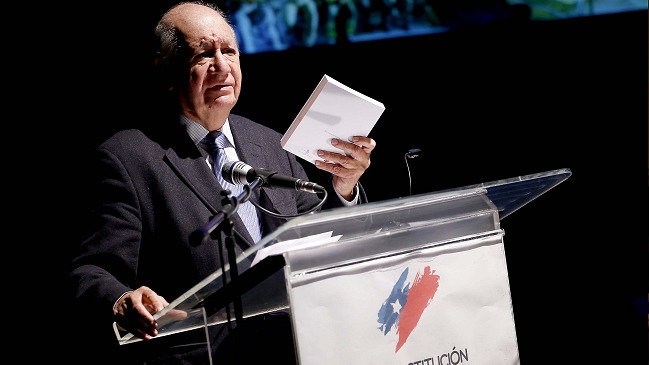 Ex Presidente Lagos entregó propuestas para nueva Constitución