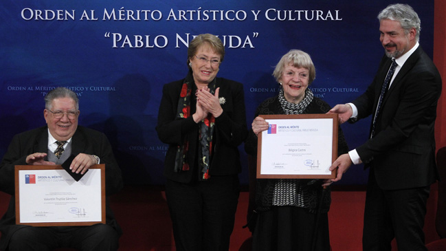 Cinco artistas reciben Orden al Mérito Pablo Neruda en La Moneda